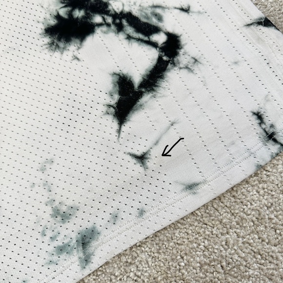 SOLD | Lululemon Train to Be Tank Top Shibori Mesh Deep Coal Size 10 - Picture 11 of 11